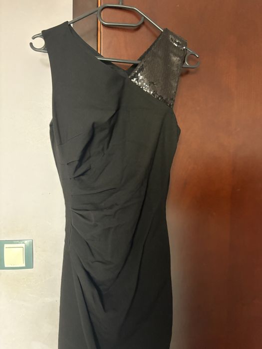 Дамска черна рокля