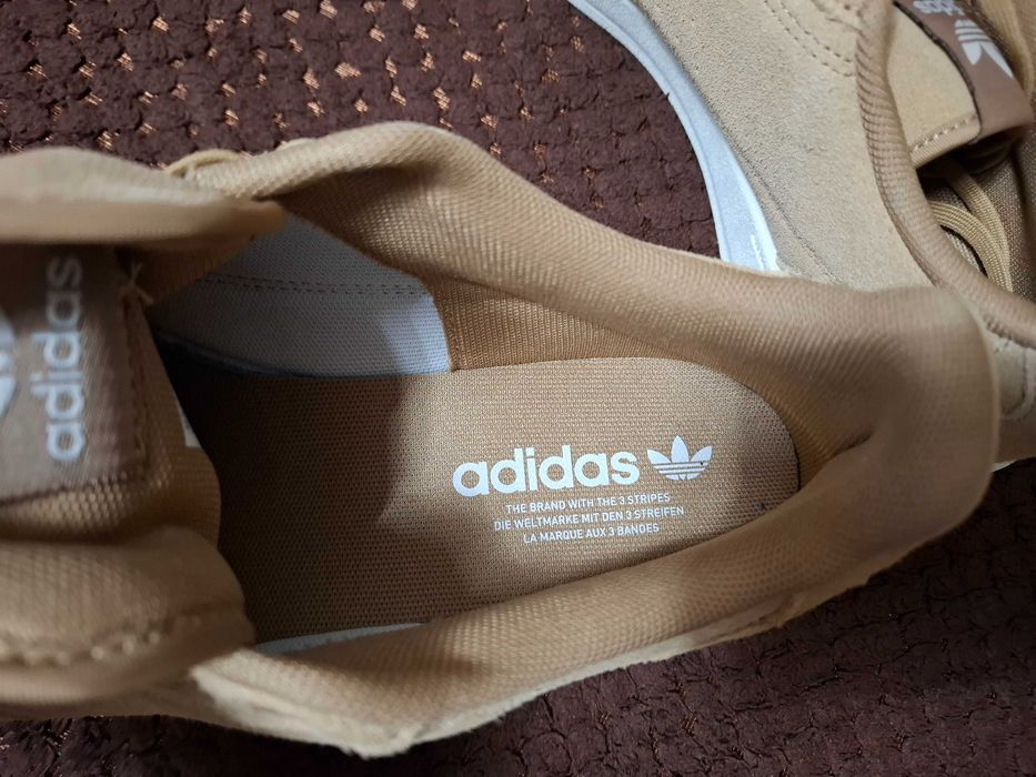 adidas NY 90
Cardboard Alumina 95 лева/ 48.57€ Маратонки Адидас