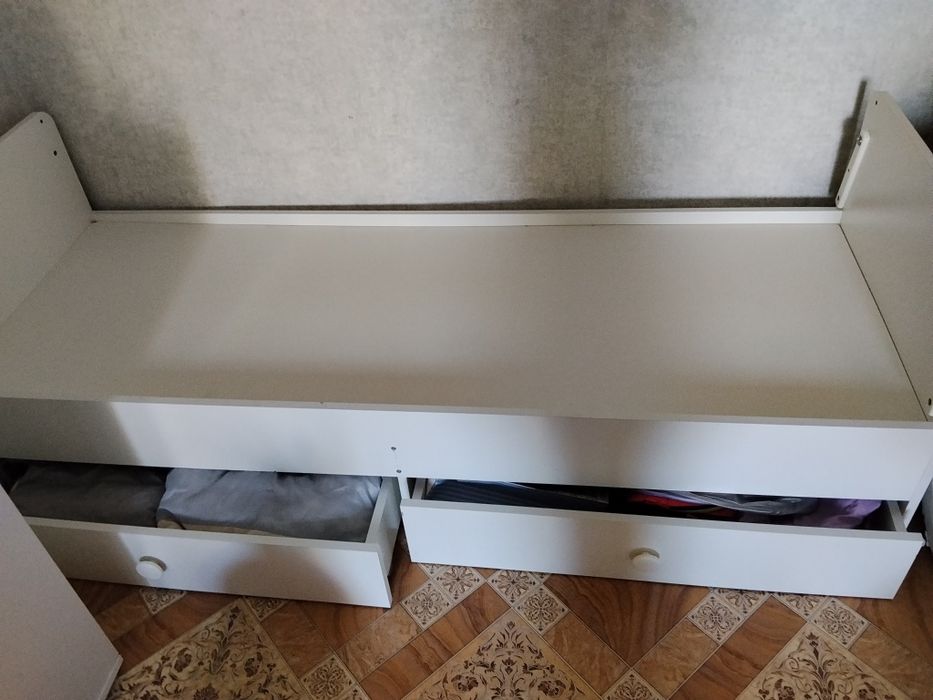 Продам кровать детскую