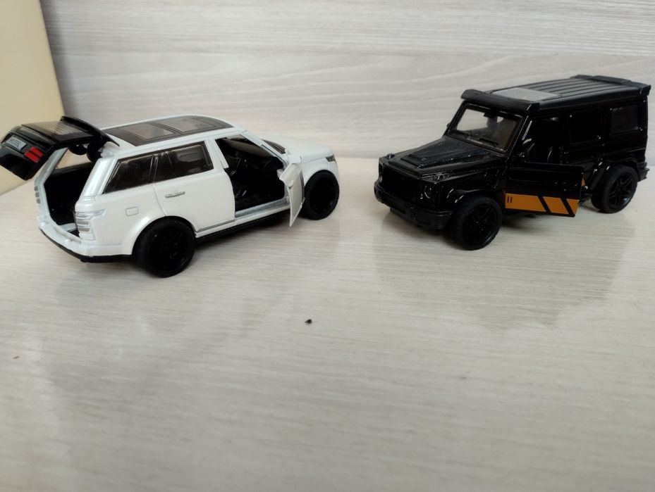 Игрушки машинки железные