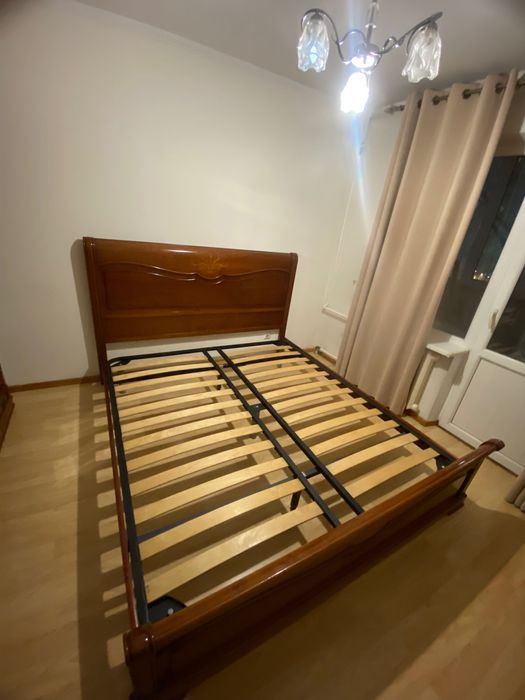 Кровать двуспальная