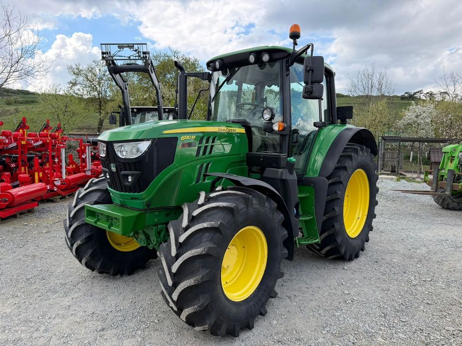 John Deere 6130M