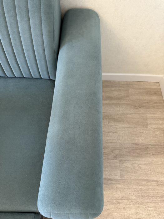 Продам главй диван