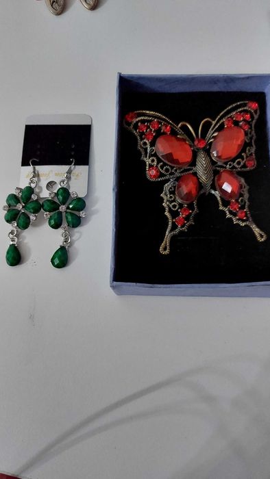 Vand brosa dama fluture