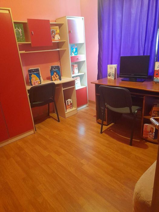 Apartament 4 camere transformat în apartament cu 3 camere plus garaj
