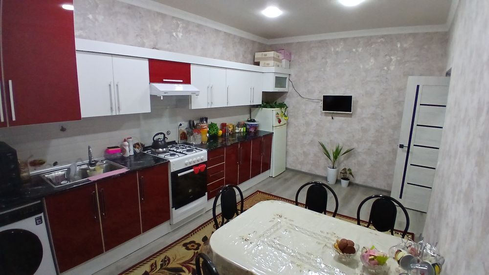 Xovli uy 5 xona 2 sotix Avtoyna hududida  sotiladi !!!