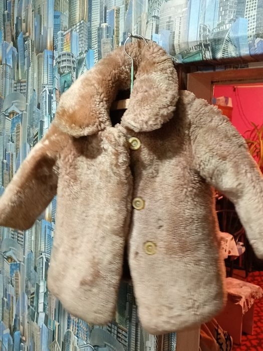 Продам дублёнка детская тёплая