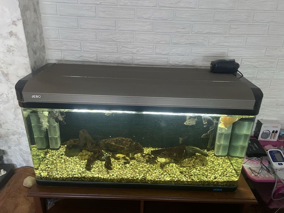 Продам аквариум Jebo 300л