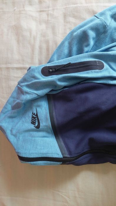 Hanorac Nike Tech Fleece albastru