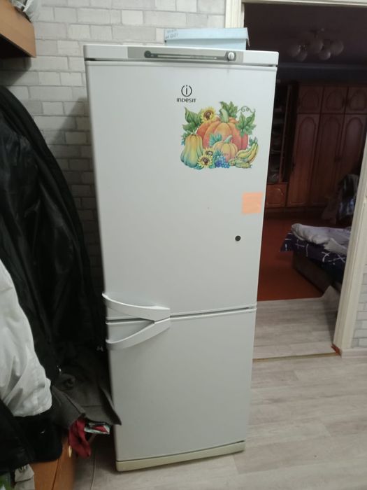 Продам холодильник