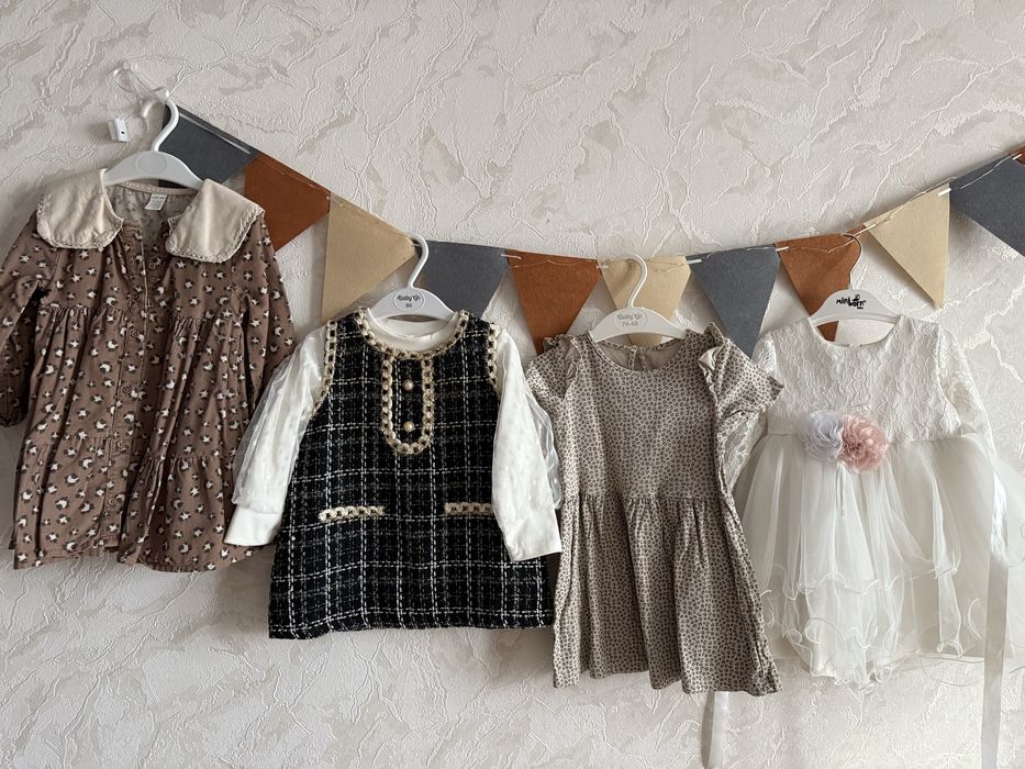 Продам платья доя девочки 1-1,5 года