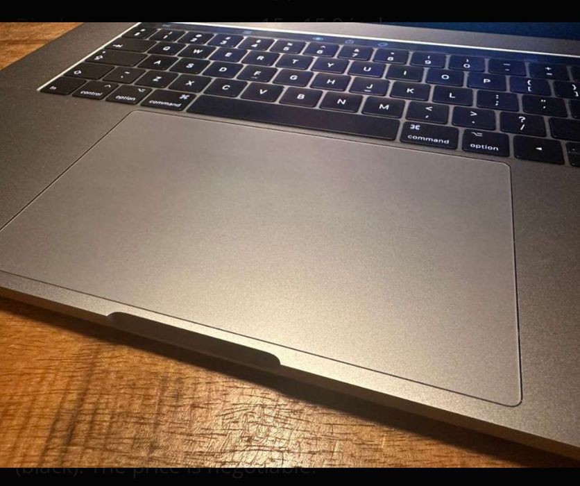 Macbook Pro 15 i7 (с нов екран и клавиатура)