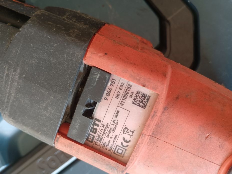 Bosch перфоратор, зарядно, куфар