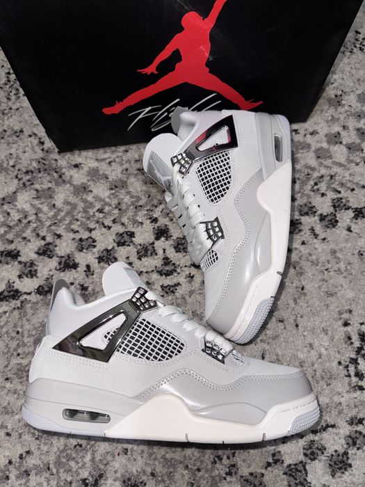 jordan 4 frozen moments