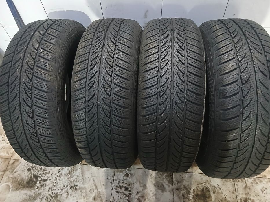 Anvelope iarna 235 65 17