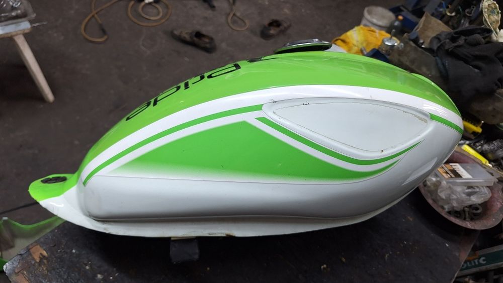 Продам запчасти на альфу rx