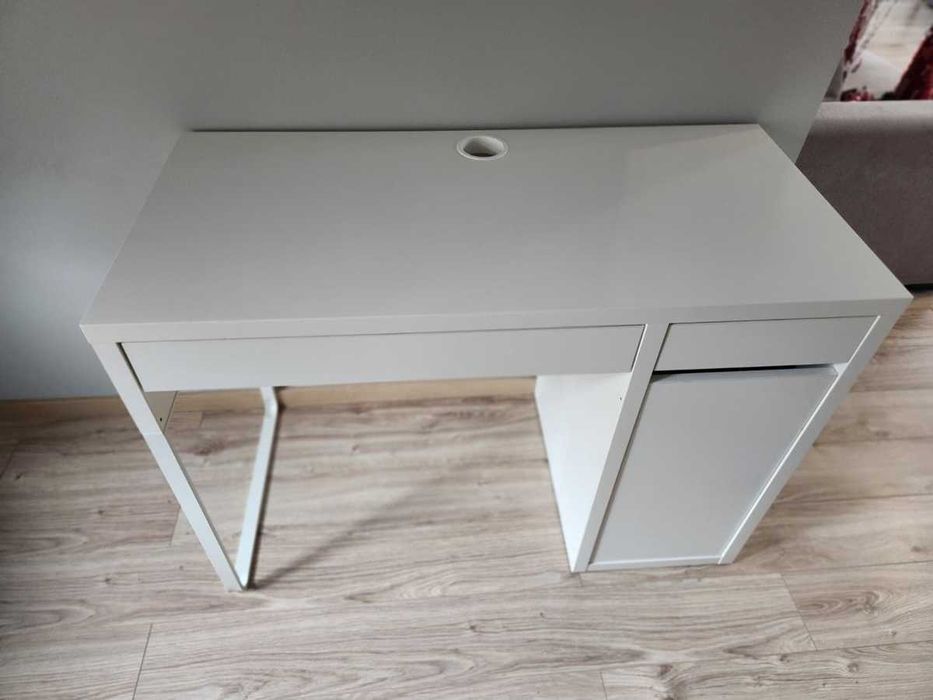 Vand Birou Micke Ikea de culoare alba