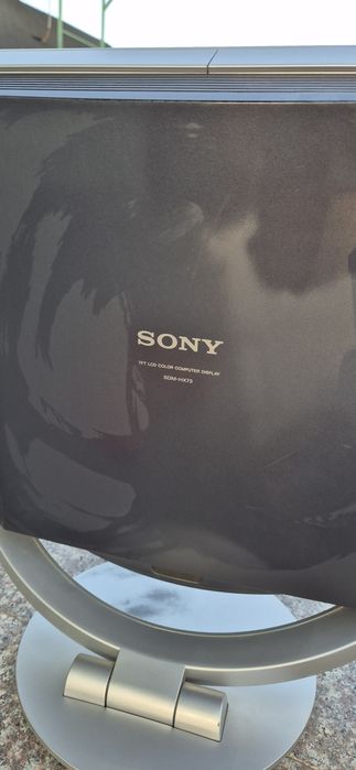 Monitor Sony SDM-HX73