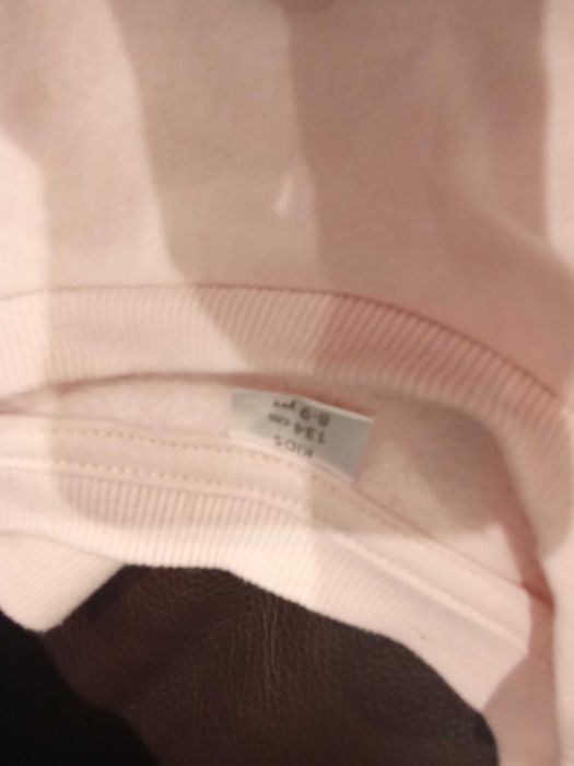 Ватиран розов  екип с мечета 8-9 г.- 16 евро.