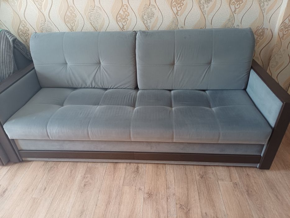 Продам современный  диван