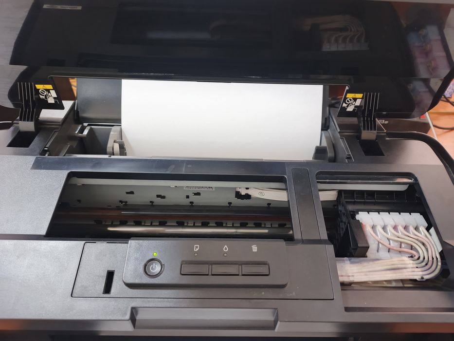 Продам принтер Epson L1800 в отличном состоянии