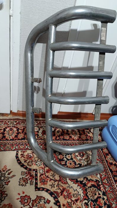 Кенгурятник  на автомобиль