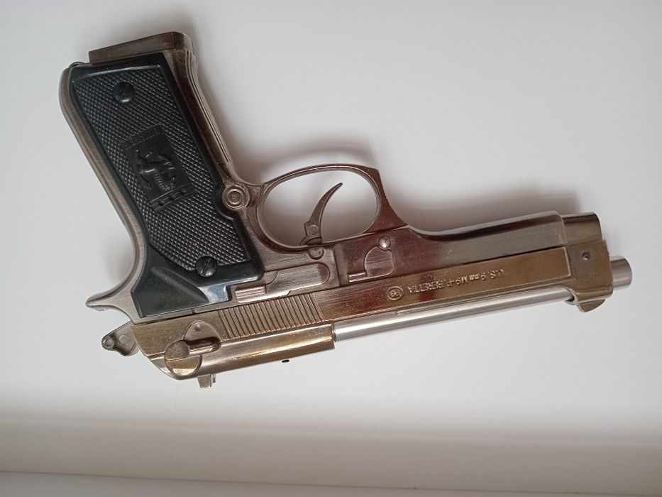 Продам зажигалку.