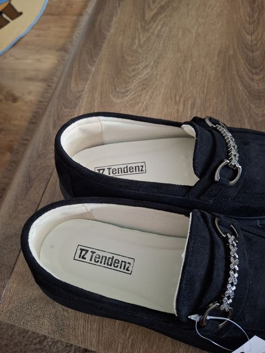 Дамски обувки на Тенденз