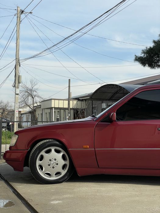 Mercedes Benz W124 sotiladi 3.2 mato’r