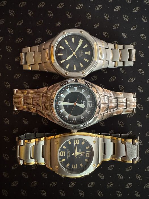 Часовници QQ и Omega
