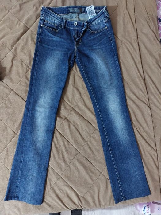 Blugi armani ca noi