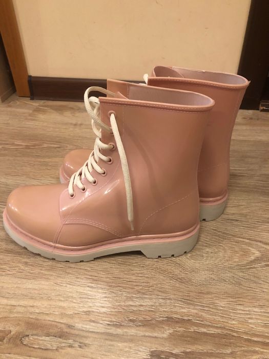 Ботинки женские резиновые