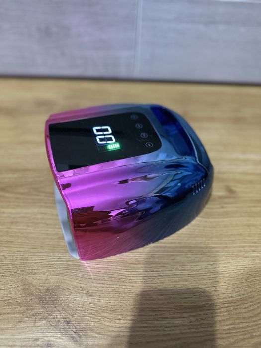 Лампа за маникюр и педикюр