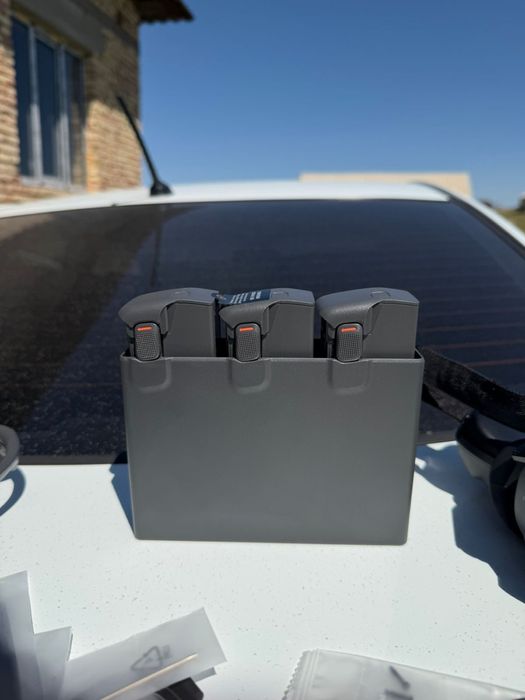 Дрон DJI Avata 2 Fly More Combo (3 батареи) серый