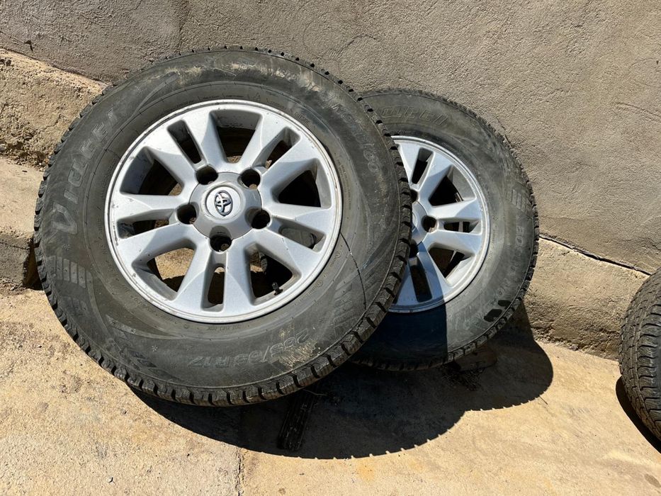Продается зимние шины с дисками