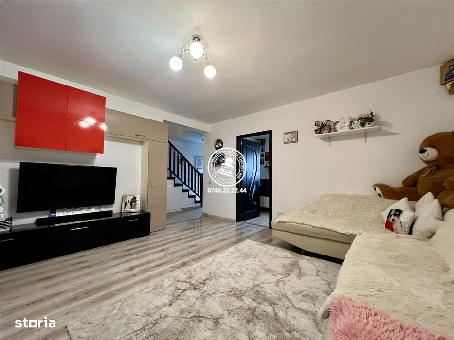 Vila tip duplex de vanzare cu 3 camere si 2 bai, de vanzare in Lunca C