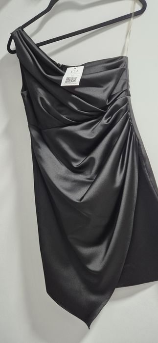 Rochie noua cu eticheta