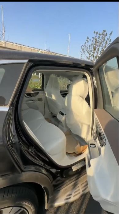 Mercedes- Benz EQE 500