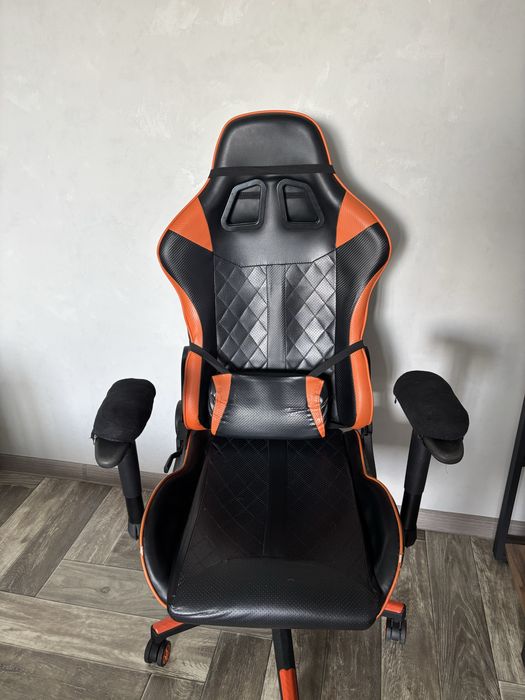 Продам игровое кресло