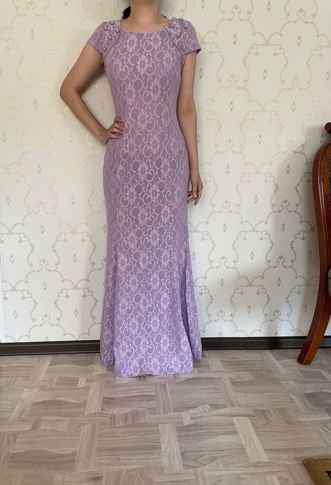 Продам платья вечерние