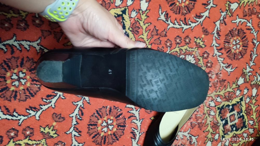 Продам  ботинки, туфли женские