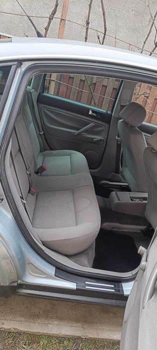 Volkswagen Passat 1.6 benzina