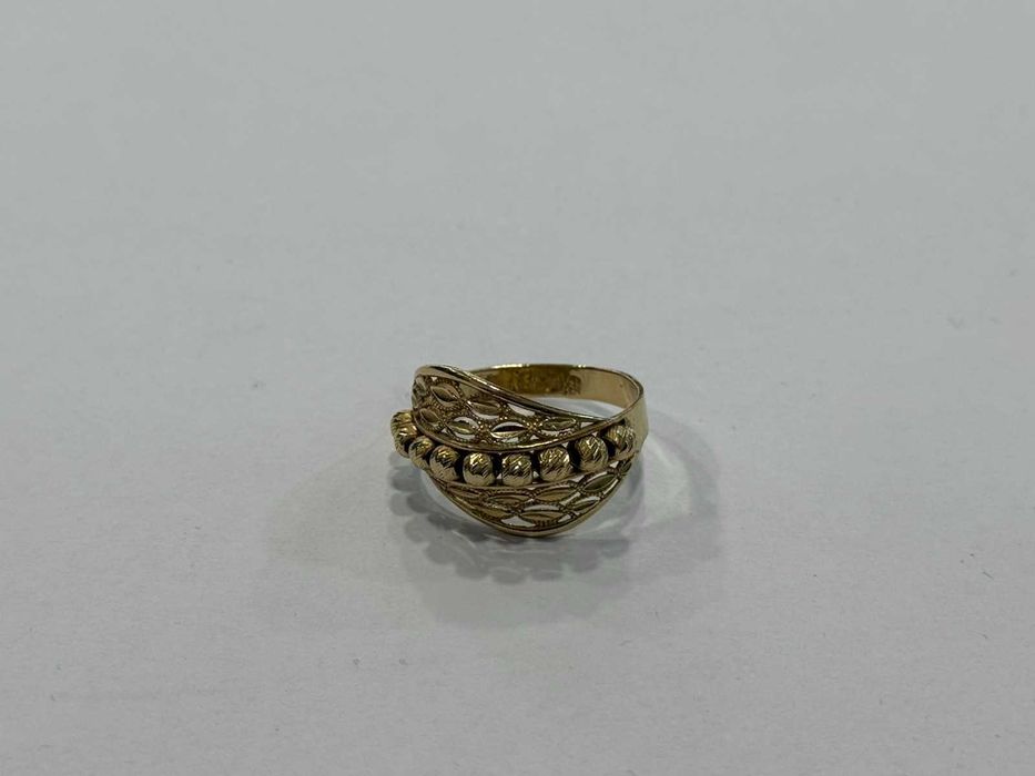 Дамски златен пръстен 14К – 2,38г