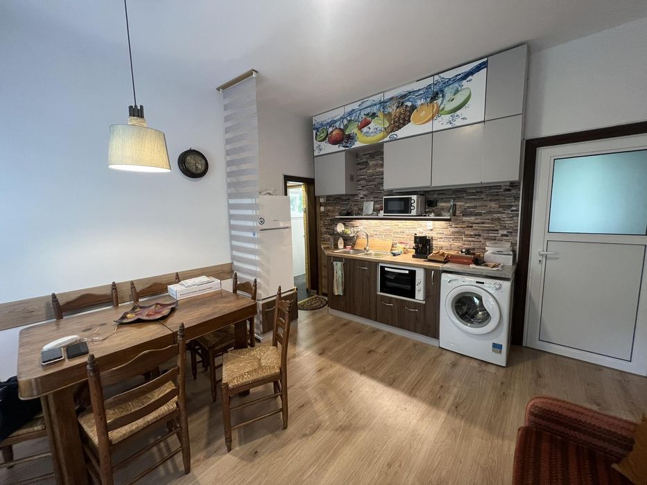 Дава се под наем Двустаен апартамент в София, Лозенец - 50 кв.м за 550 € - Снимка #1