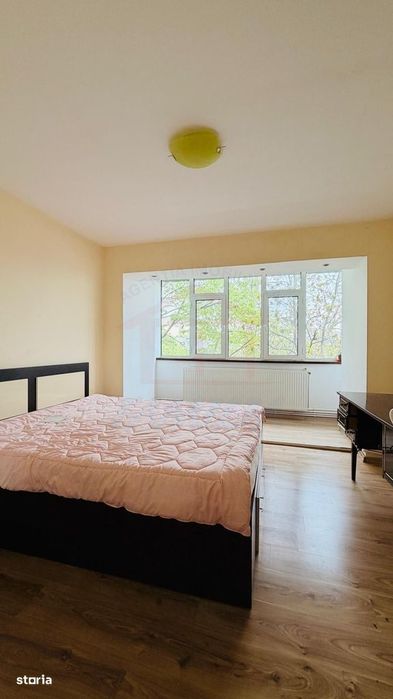 De vanzare Apartament 3 camere Tiglina 3, Galati, 75mp, et.4/4 — fotografia 3