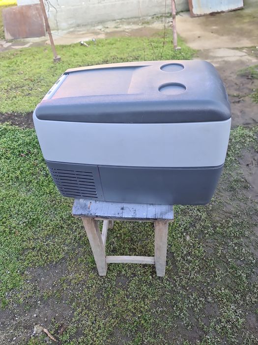 Vand frigider auto Waeco