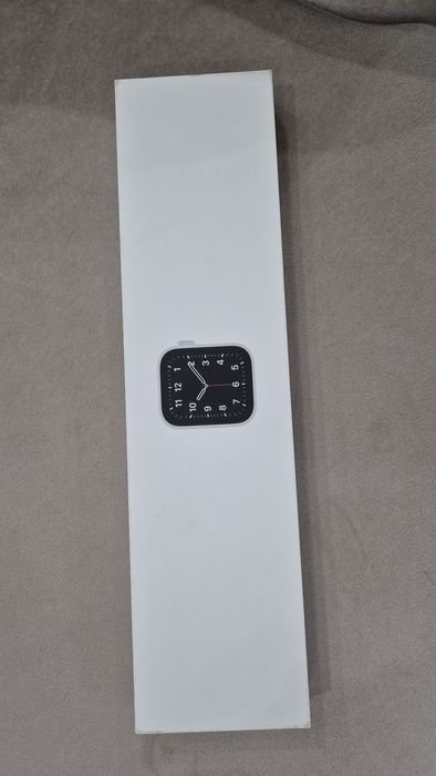 Продавам часовник apple watch se 2020