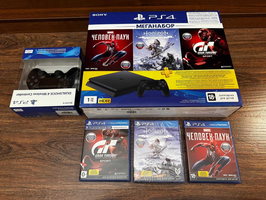 Sony PlayStation 4 Slim 1TB + 2 геймпада + игры