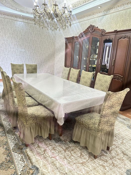 Mehmonxona uchun stenka va stol-stul