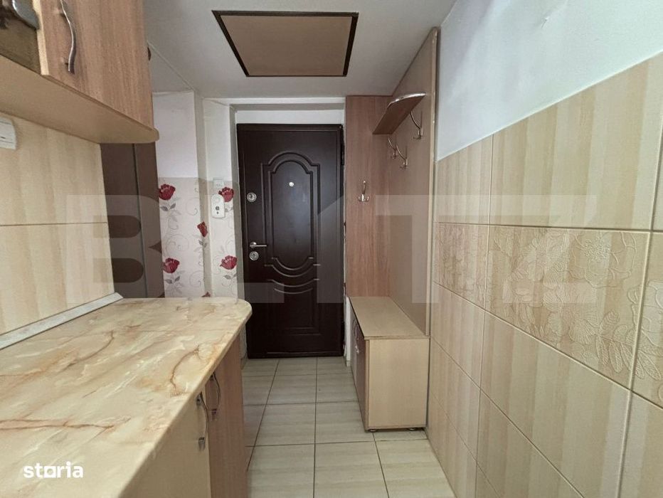Inchiriez apartament cu 2 camere, 40mp, in zona Velenta